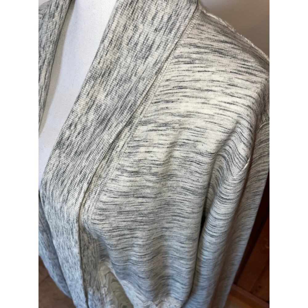 Womens Anthropologie Saturday Sunday Gray Cream Lace Quilted Open Cardigan L - Picture 3 of 10